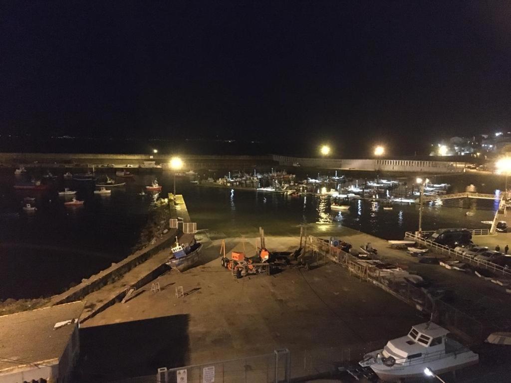 Apartamento Vista Al Puerto De 菲尼斯特雷 外观 照片